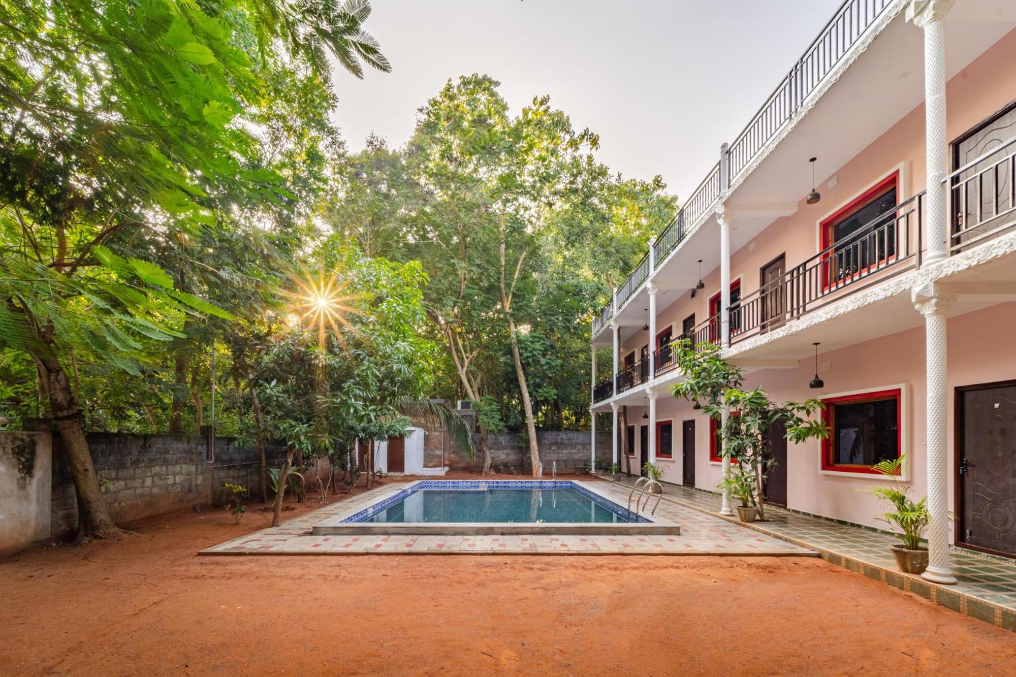 Hotel De Jardin Pondicherry With Swimming Pool Exteriör bild